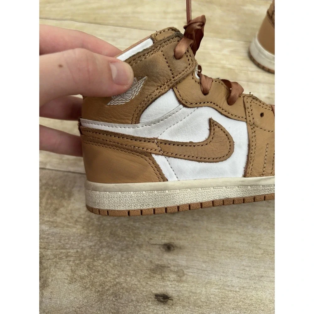 Nike Air Jordan 1 Mid‎ SE Shoes Toddler Size 10 C Praline FN6623-201 Athletic